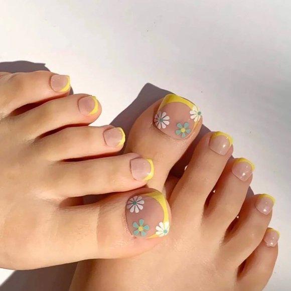 24 Pc Floral Print Toenail, 1 Sheet of Tape & 1 Nail File (COPY) - Picture 1 of 4